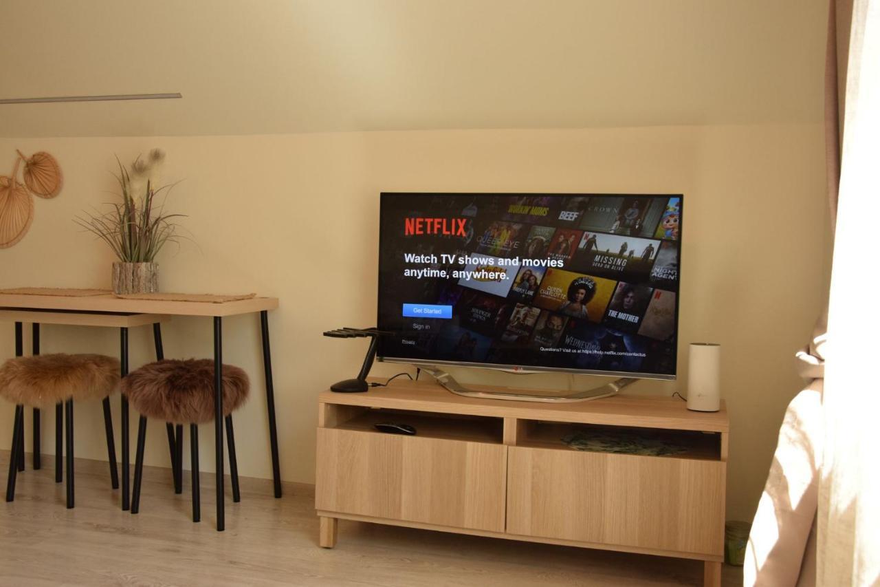 A&J Apartments Κλαϊπέντα Εξωτερικό φωτογραφία