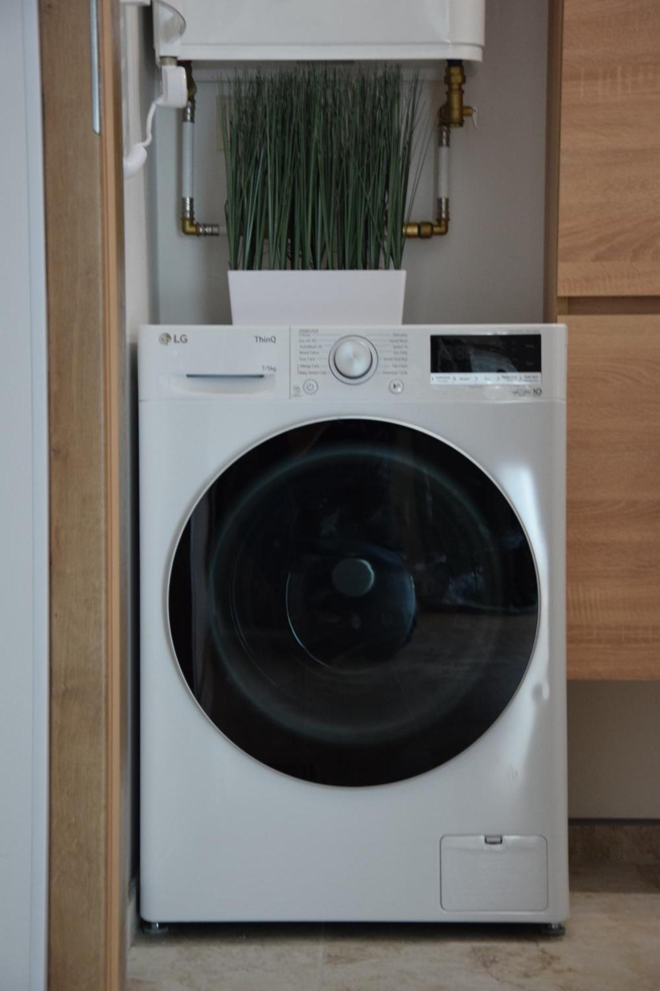 A&J Apartments Κλαϊπέντα Εξωτερικό φωτογραφία